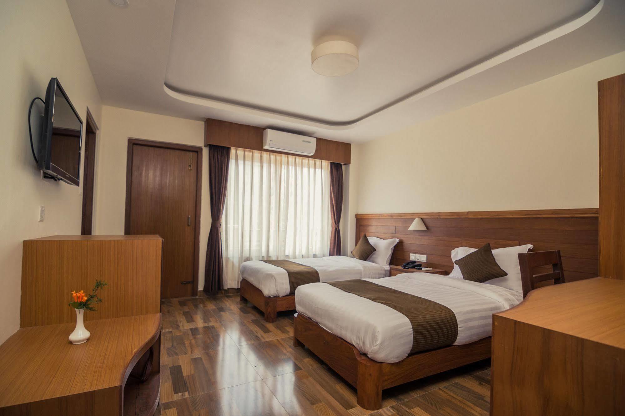 Hotel Mountain View - Lakeside Pokhara Eksteriør billede