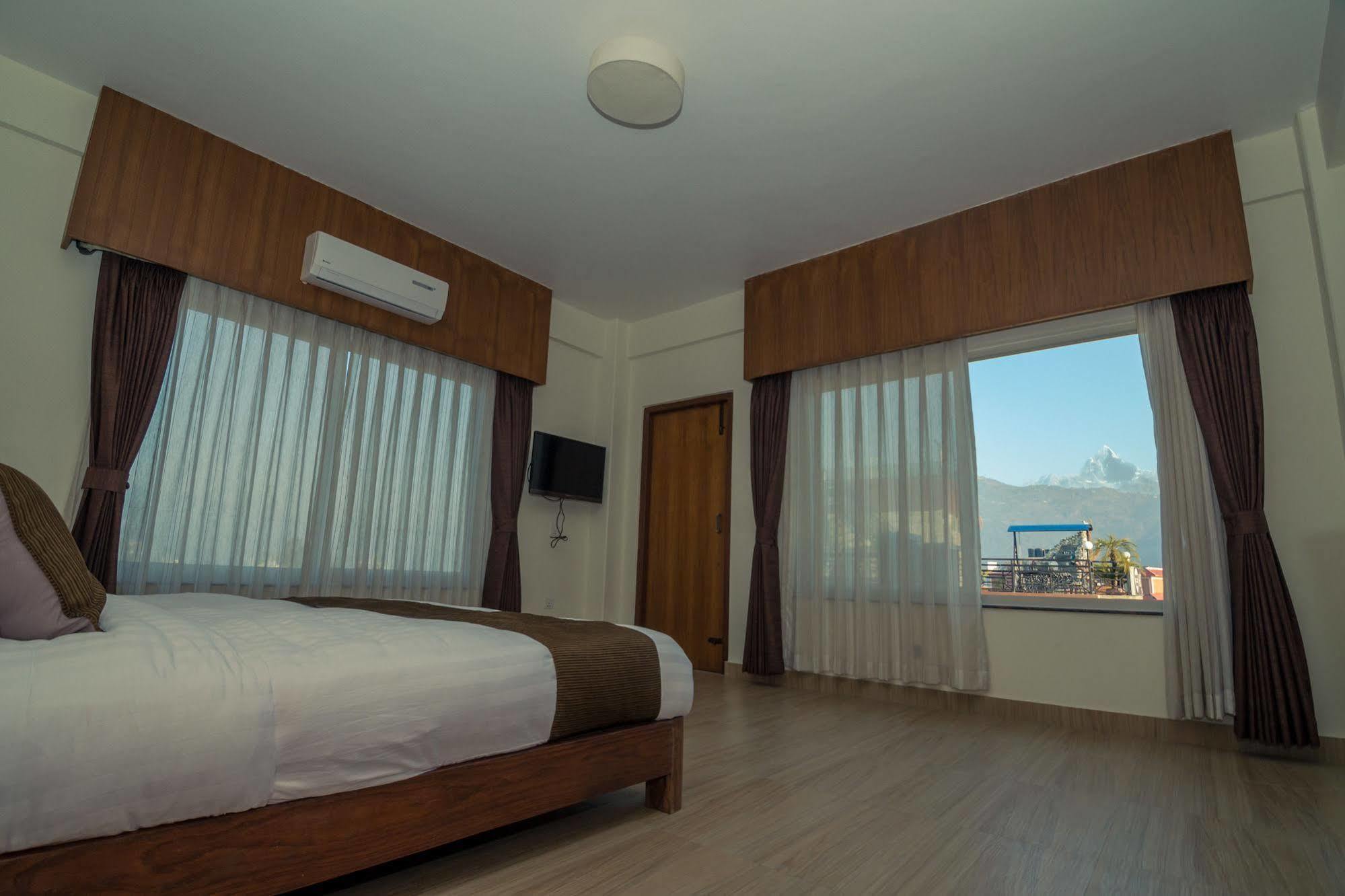 Hotel Mountain View - Lakeside Pokhara Eksteriør billede